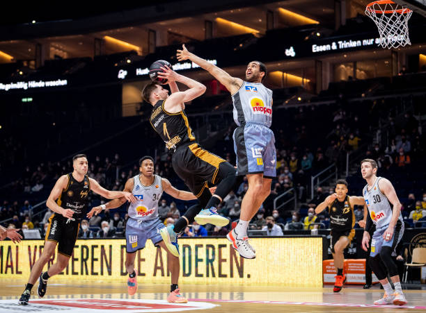 当他转会至 当他转会至